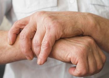 Salone dell'elettronica di consumo 2024 |  Un guanto che aiuta i movimenti dei malati di Parkinson