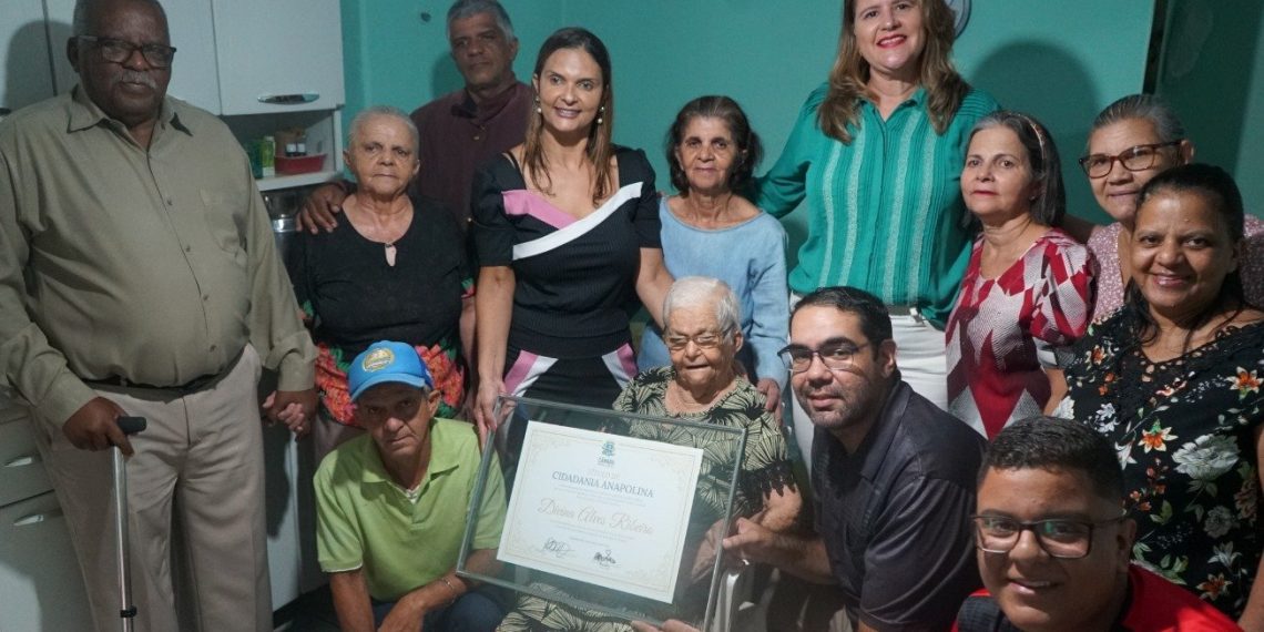 Donna Divina: Uno dei residenti più longevi di Annapolis muore a 106 anni Donna Divina: Uno dei residenti più longevi di Annapolis muore a 106 anni