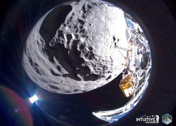 L'azienda pubblica la prima foto del modulo sulla Luna, ma sostiene che la sonda si è ribaltata dopo l'atterraggio  innovazione