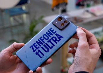 ASUS Zenfone 11 Ultra si basa su un nuovo design ed elementi premium, ma c'è un problema  Videoformazione pratica