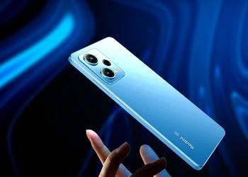 Il Redmi Note 13 Turbo appare in una foto reale e presenta un design frontale confermato