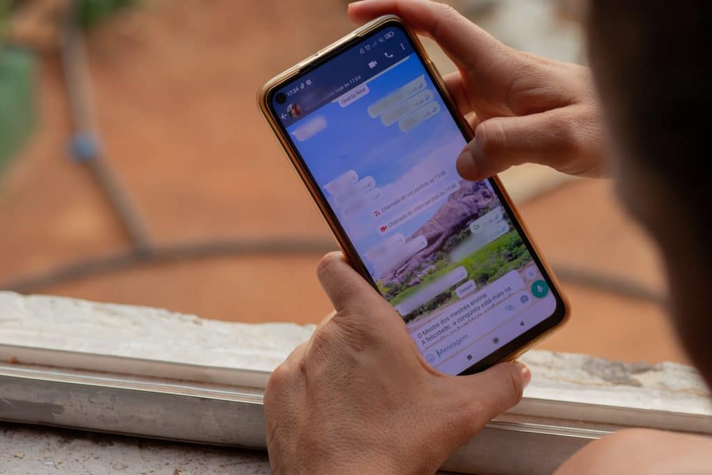 Scopri come inserire lettere colorate sul tuo WhatsApp