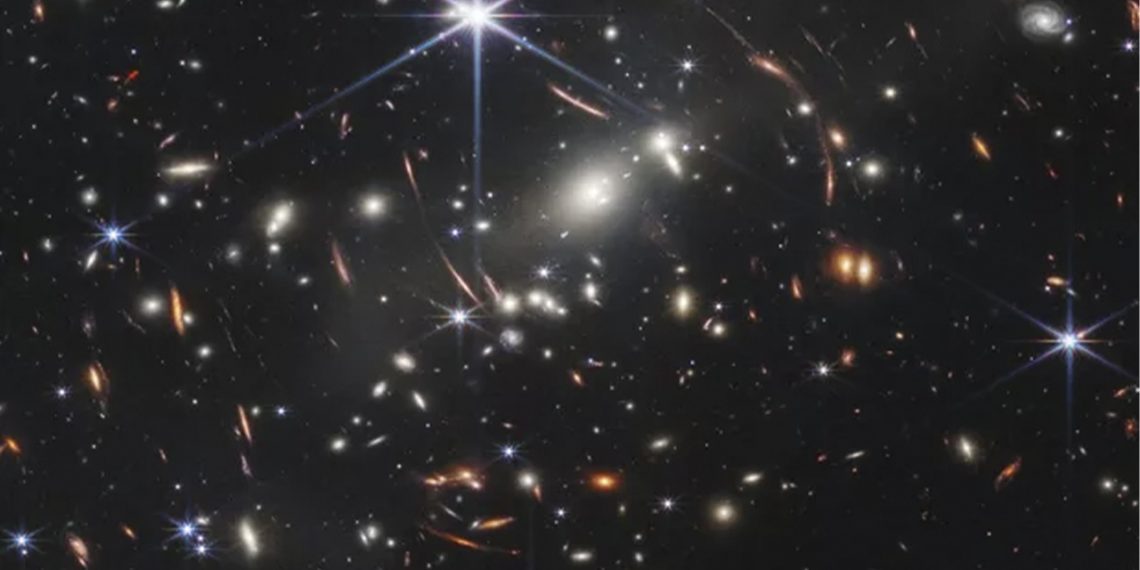 Un telescopio scopre la galassia “morta” più antica dell'universo Un telescopio scopre la galassia “morta” più antica dell'universo