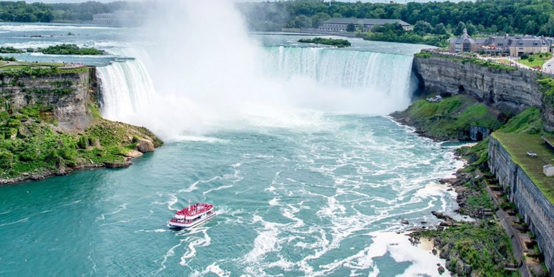 Una rara eclissi spinge la regione canadese a dichiarare lo stato di emergenza Una rara eclissi spinge la regione canadese a dichiarare lo stato di emergenza