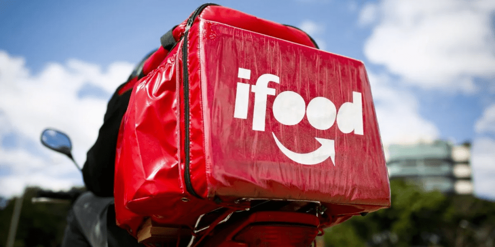 Motociclista che consegna Ifood - Foto: Azienda privata