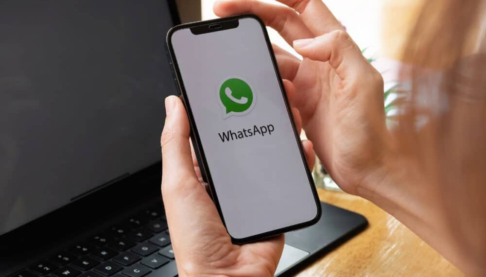 Come assicurarti che l'audio di WhatsApp sia solo tra voi due