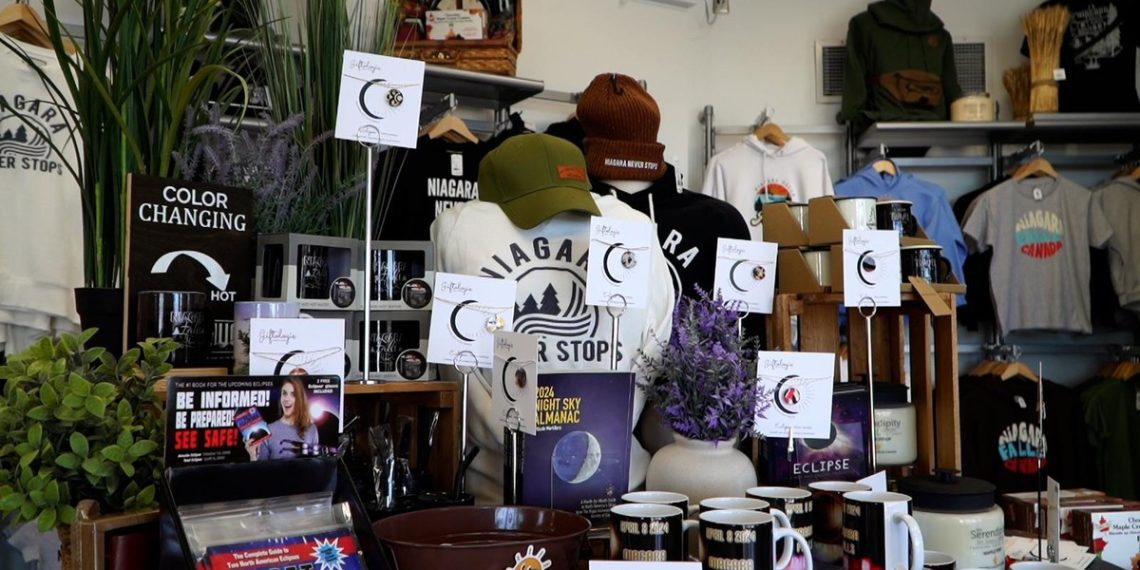 L'eclissi solare in Nord America porta folle di turisti e appassionati di astronomia sulla “Total Eclipse Road” | Scienze L'eclissi solare in Nord America porta folle di turisti e appassionati di astronomia sulla “Total Eclipse Road” | Scienze