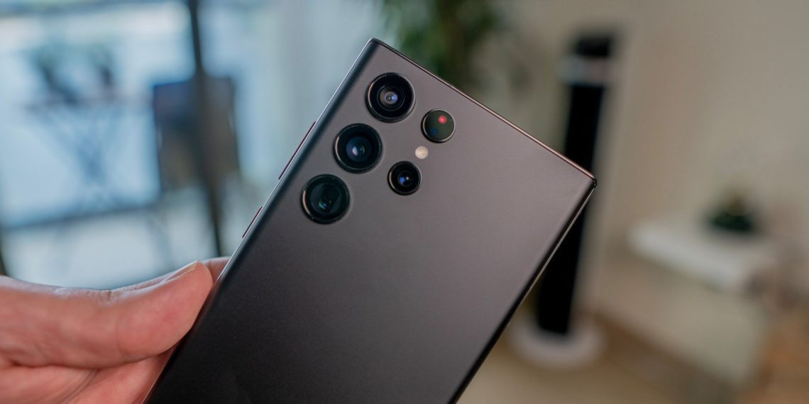 Samsung sta riprendendo il lancio di One UI 6.1 per la linea Galaxy S22 dopo alcuni problemi