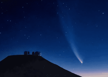 La cometa più luminosa degli ultimi 15 anni si sta avvicinando alla Terra