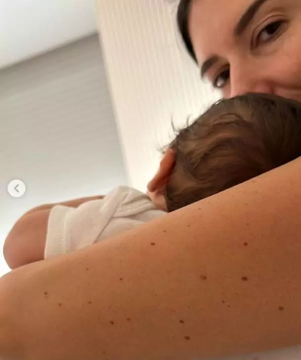 Rebecca Abravanel e suo figlio con Alexandre Pato