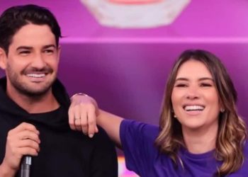 Alexandre Pato e Rebecca posano al loro matrimonio e mettono in mostra il loro figlio