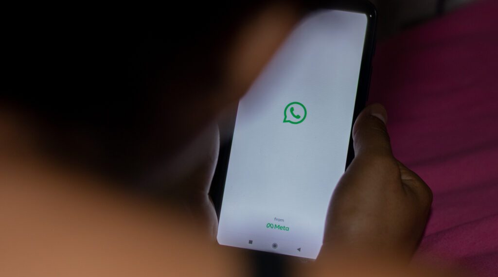 Gli effetti speciali arrivano su WhatsApp e deliziano gli utenti