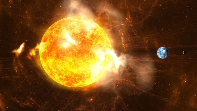 Immagine 15 volte più grande della Terra, un punto sul sole che potrebbe influenzare il pianeta con tempeste solari in tutto il mondo