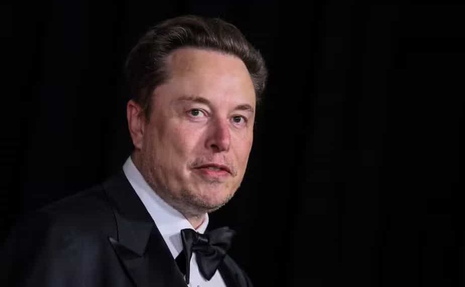 Ora: Elon Musk insegue Apple;  “I dispositivi iPhone saranno bloccati nelle mie aziende”;  Comprendi la controversia