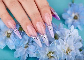 Rinnova il Tuo Stile con Idee Audaci per l’Arte delle Unghie Acriliche